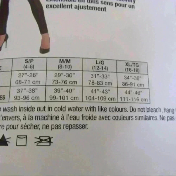 BNWT SECRET Women's Faux Leather Leggings Size Small Black Camo Print Stretchy - Picture 2 of 3